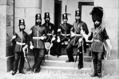1858-06-00 Ireland Dublin Group Of 2DWR Staff Sgts